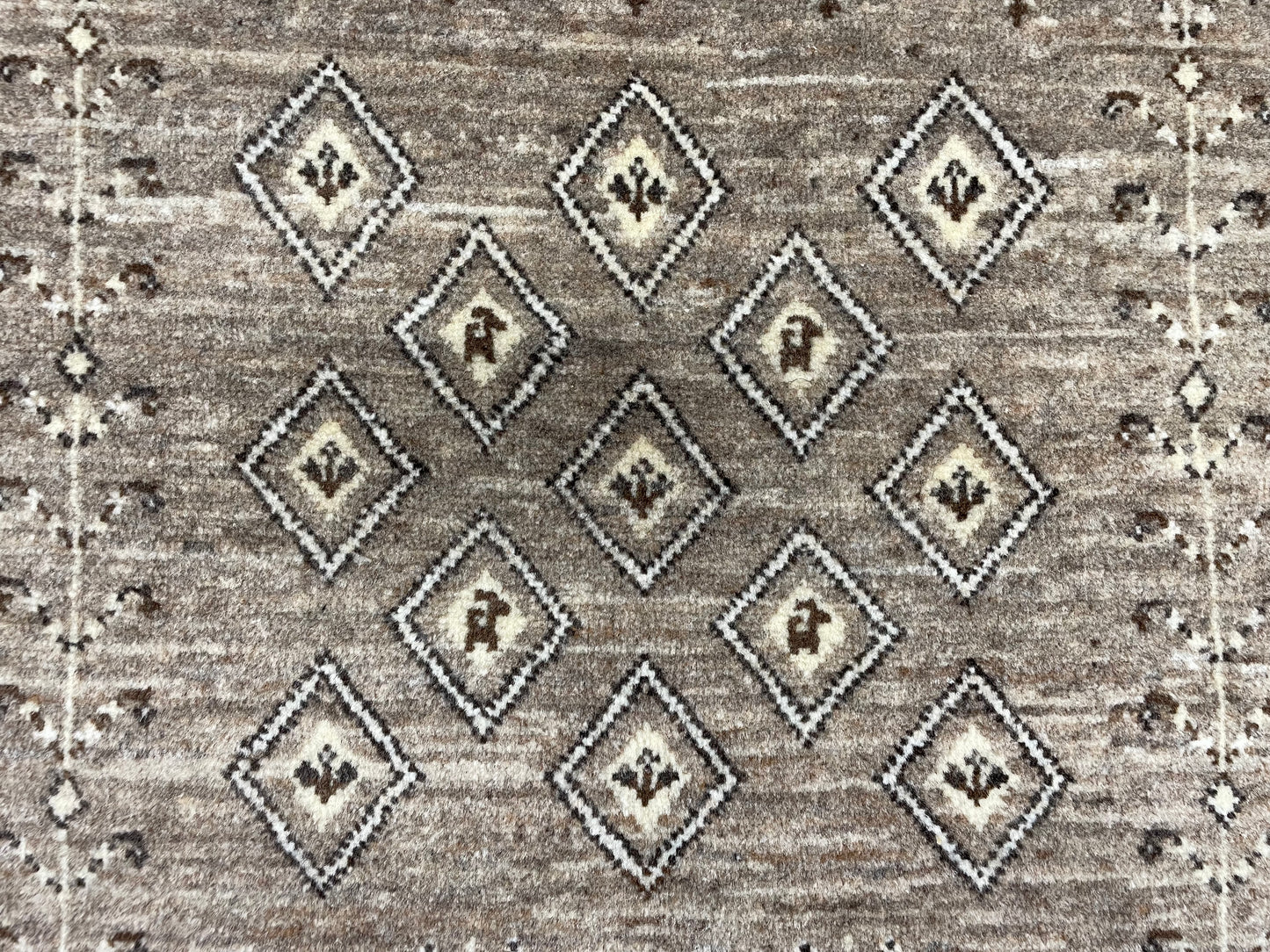 【オンライン限定】カシュクリギャッベ 126cm x 82cm RJ513