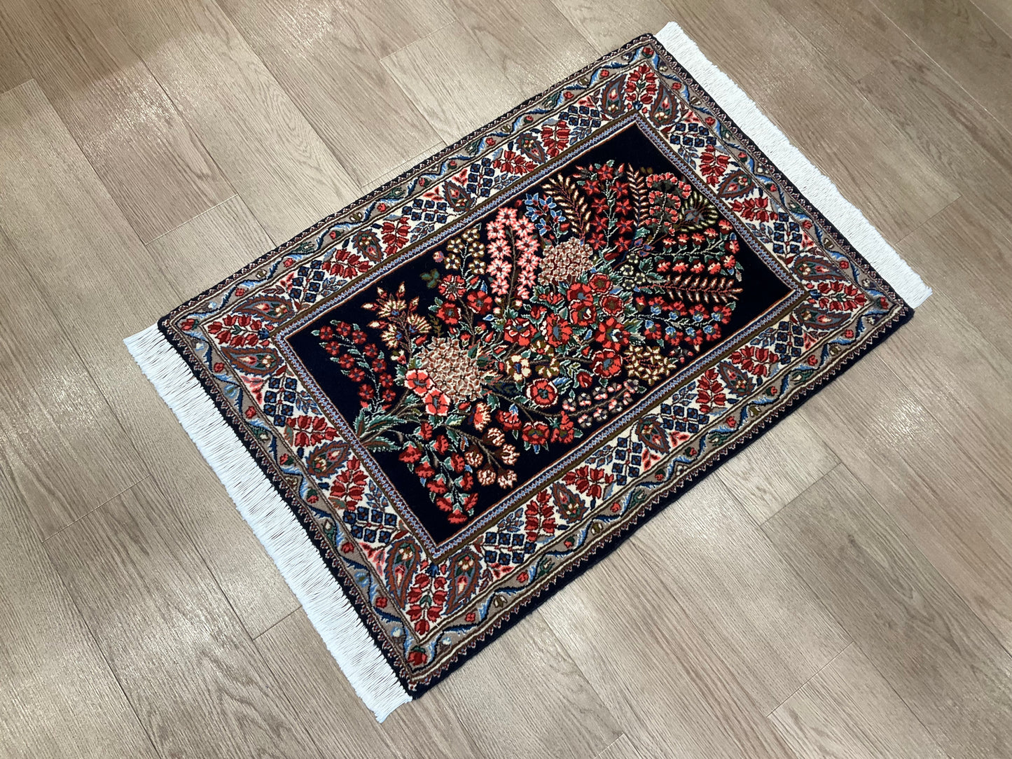 ケルマン 90cm x 63cm PS7152