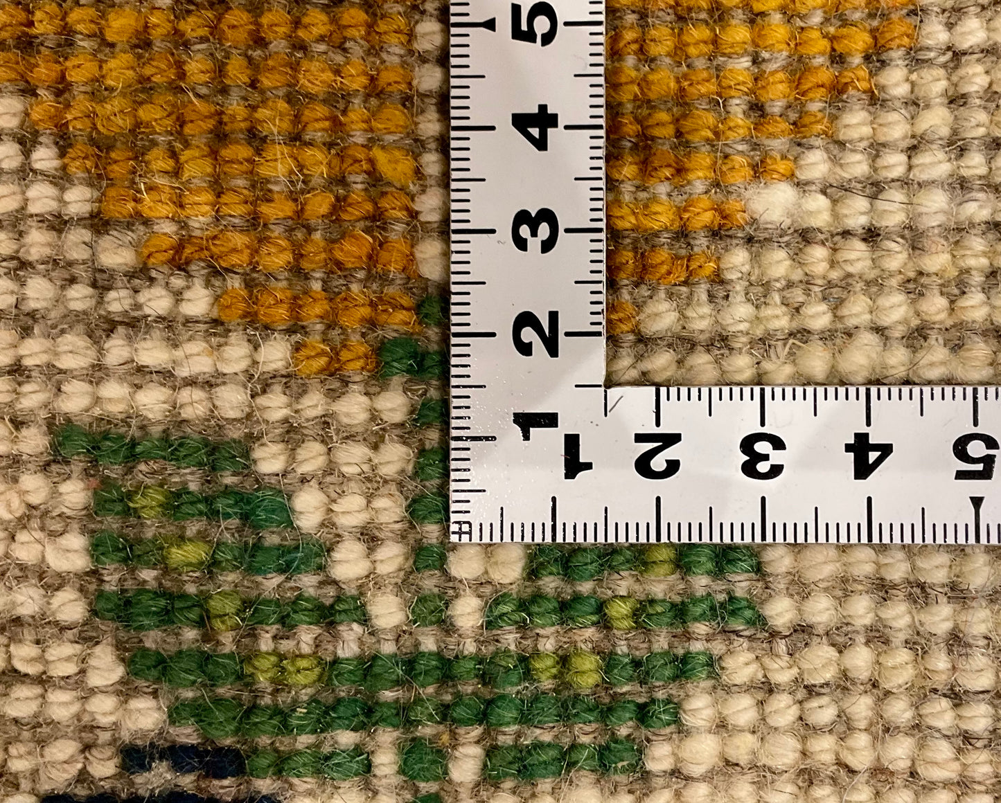 ギャッベ 40cm x 39cm Z1487