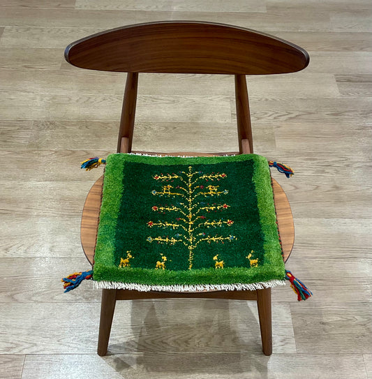 ギャッベ 40cm x 37cm Z921