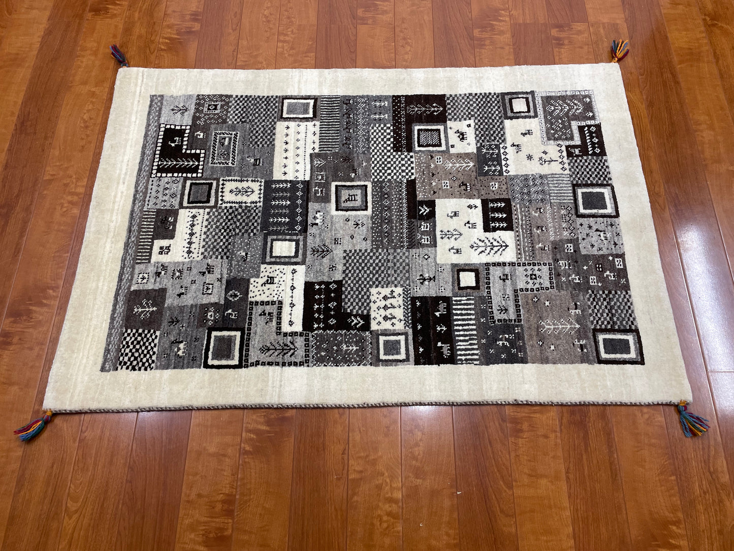 【オンライン限定】カシュクリギャッベ 125cm x 85cm RJ12460