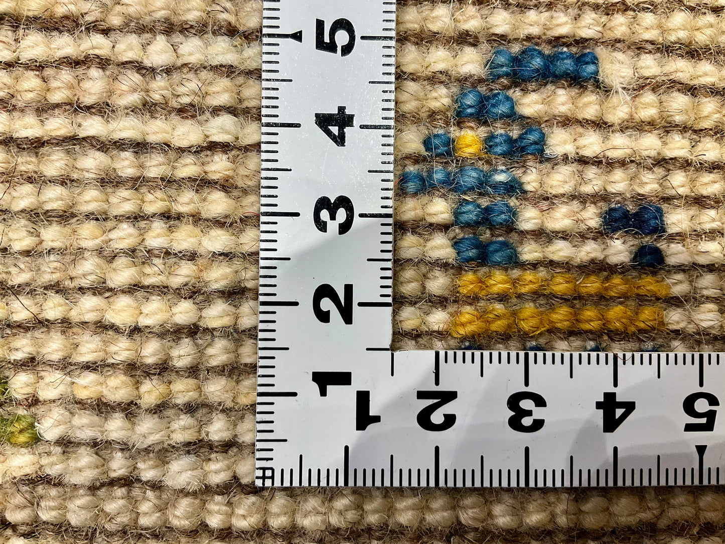 ギャッベ 41cm x 40cm T259