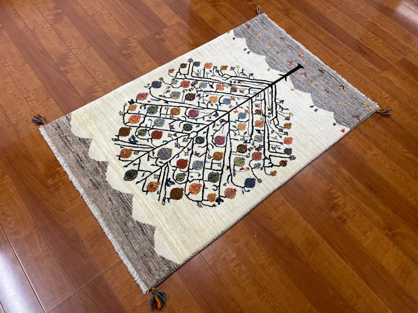 【オンライン限定】カシュクリギャッベ 120cm x 85cm RJ11415