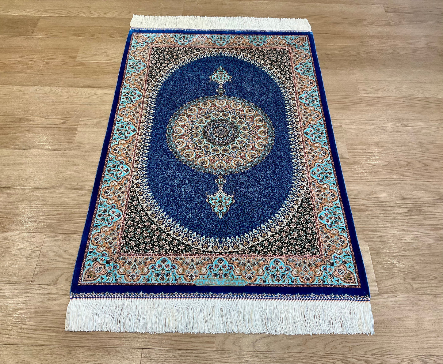 ペルシャンシルク 120cm x 80cm PS9647