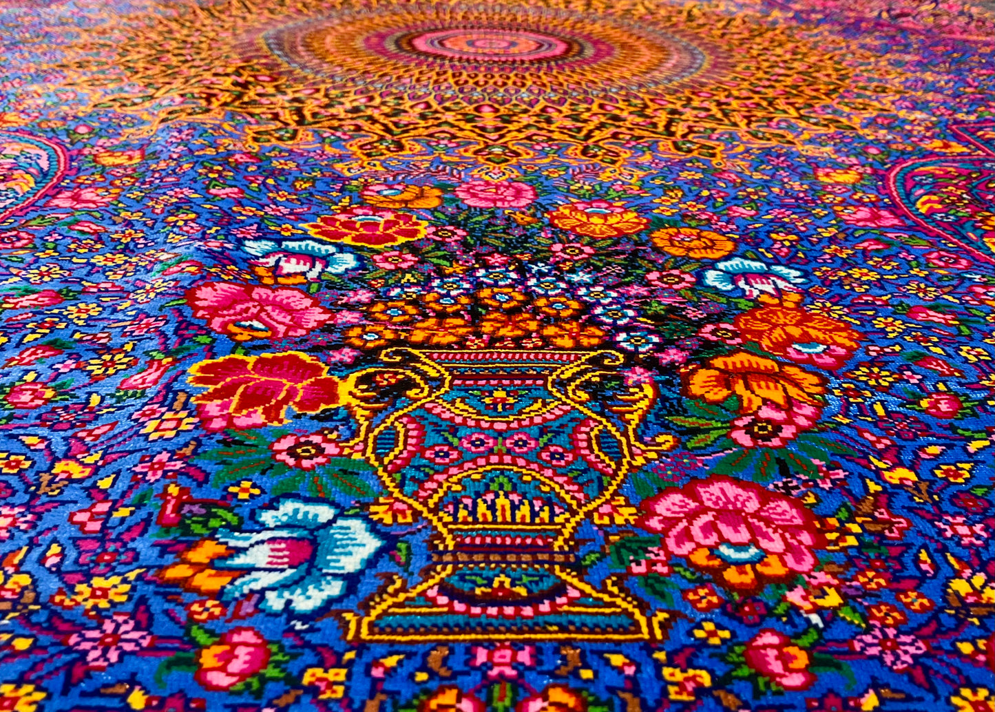 クム ザビヒ工房 156cm x 104cm A22240