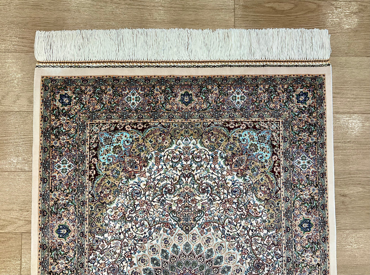 ペルシャンシルク 120cm x 80cm PS9644