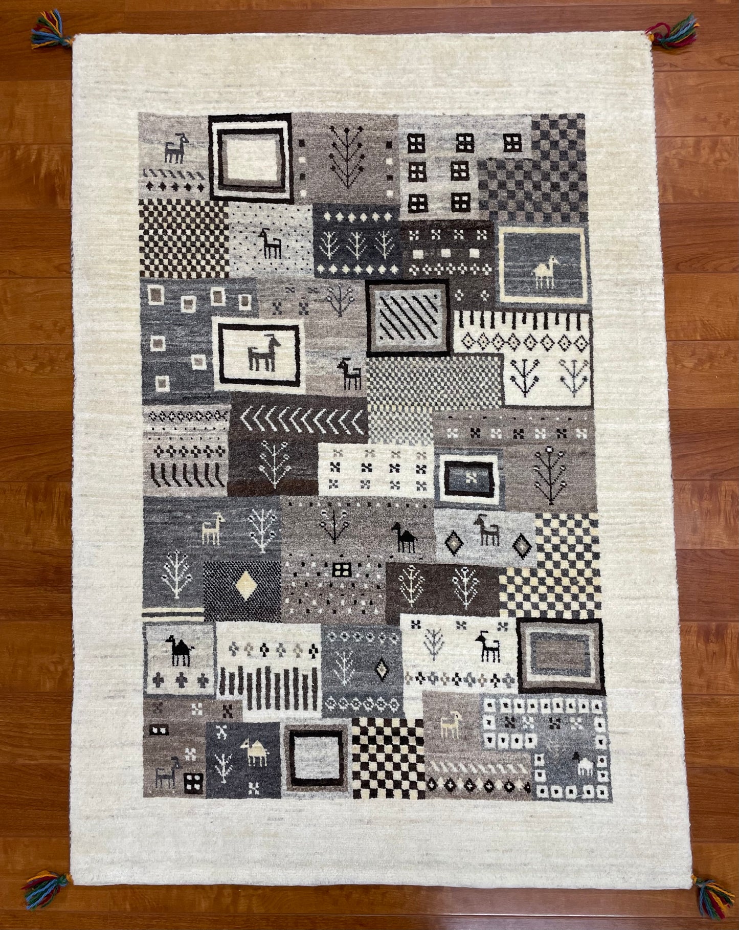 【オンライン限定】カシュクリギャッベ 125cm x 88cm RJ12461
