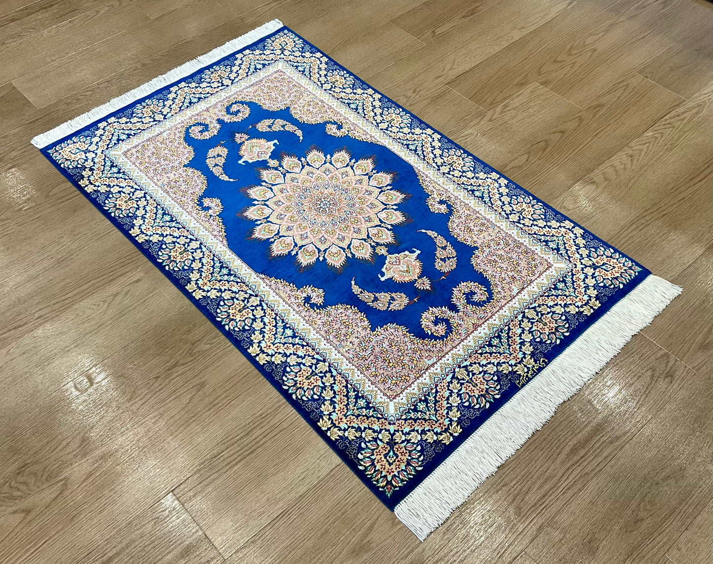 クム アフマディ工房 120cm x 75cm NT10625