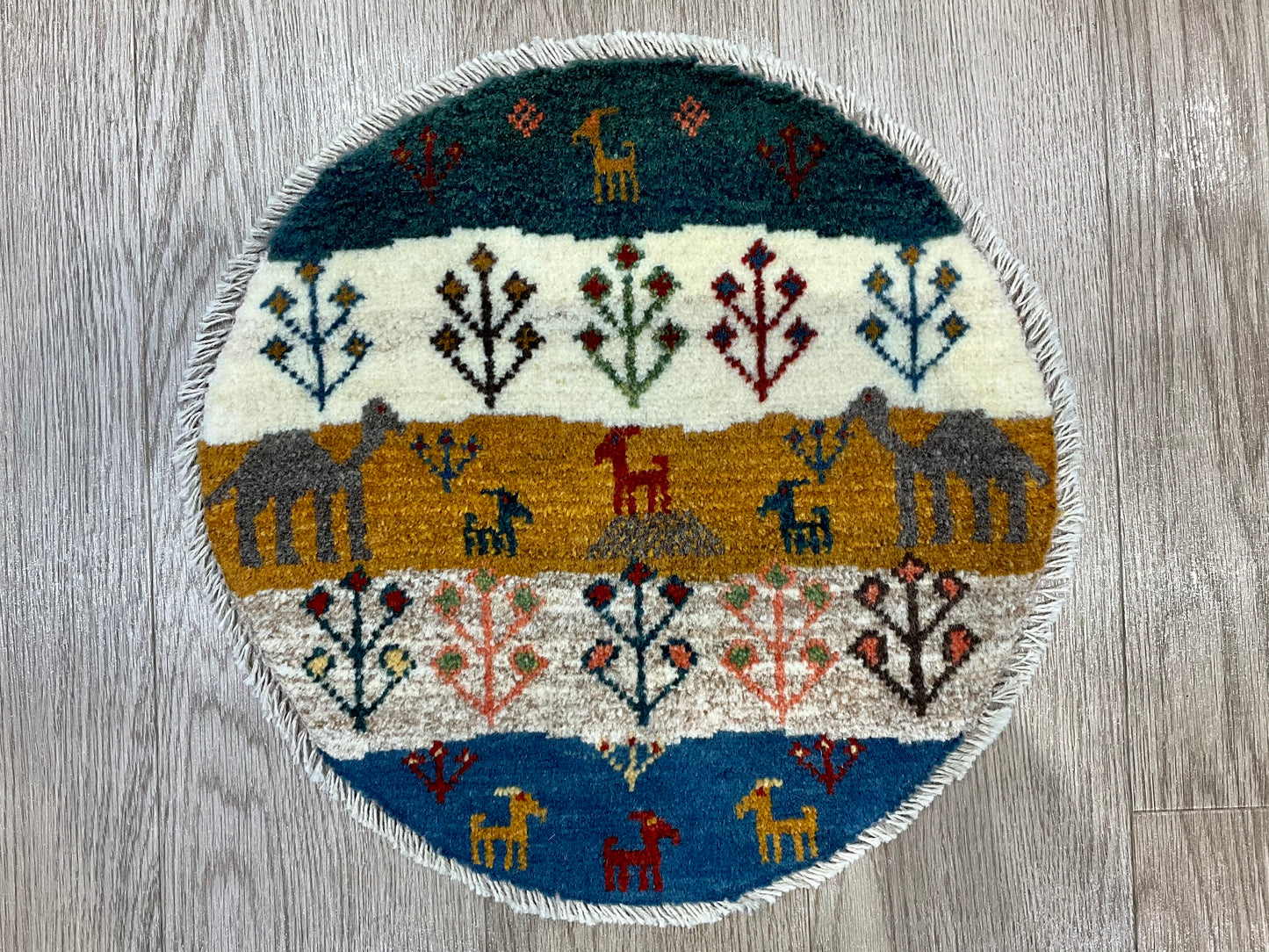 ギャッベ アマレバフト 41cm x 40cm AJ21762