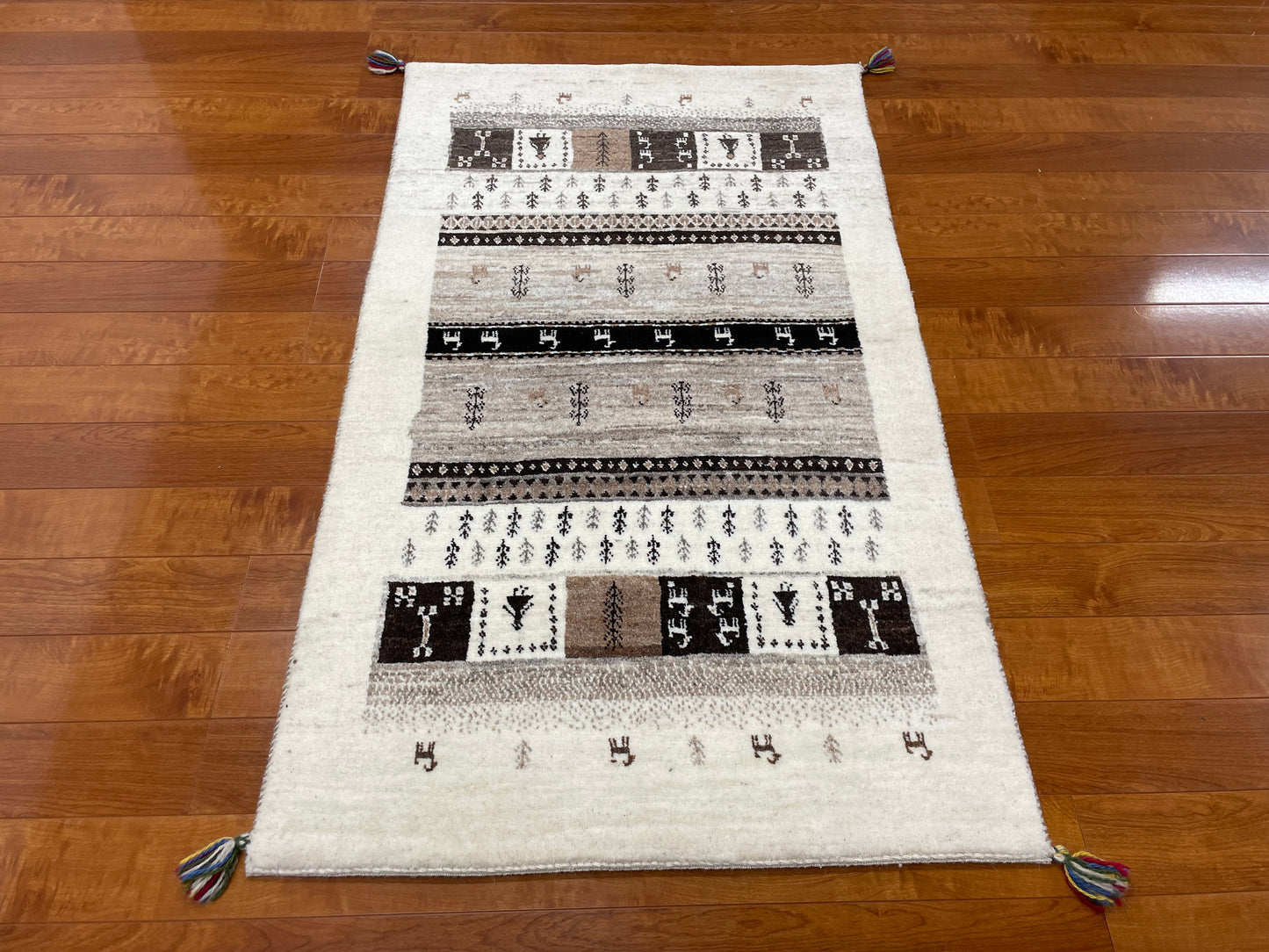 【オンライン限定】カシュクリギャッベ 136cm x 80cm RJ518