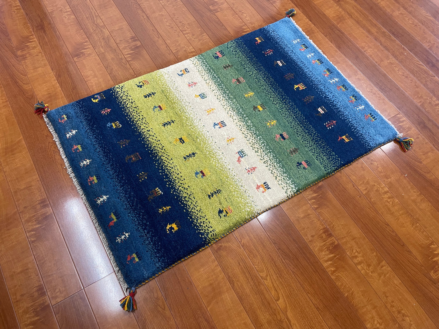 【オンライン限定】ギャッベ 133cm x 80cm RJ11186