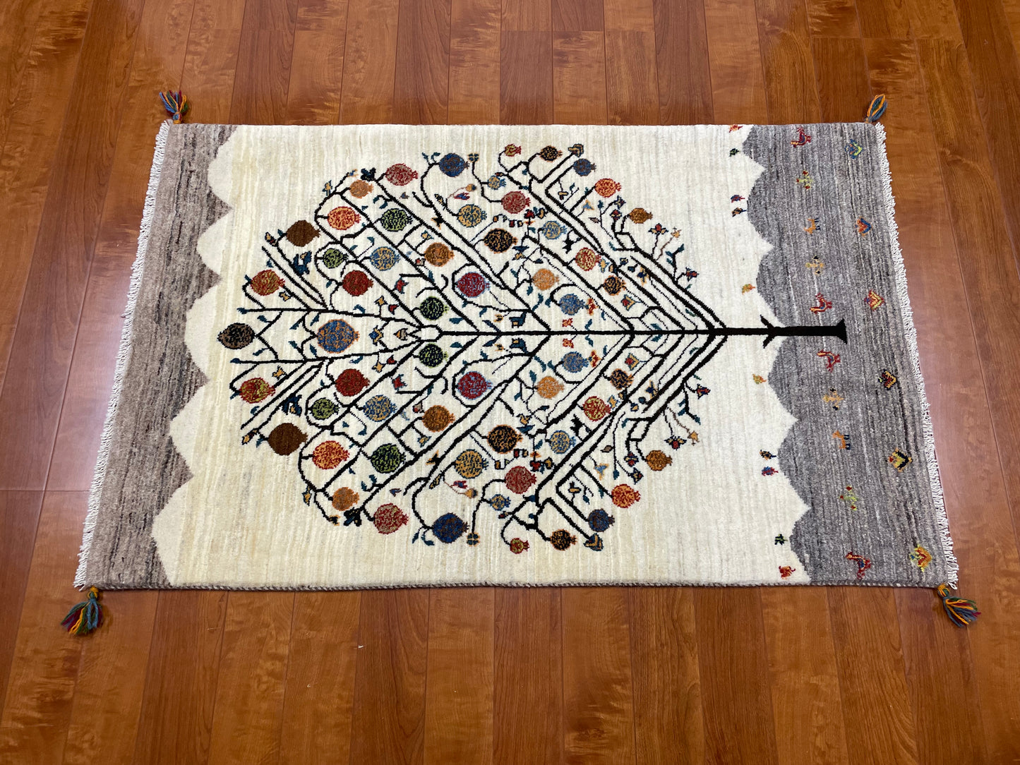 【オンライン限定】カシュクリギャッベ 120cm x 85cm RJ11415