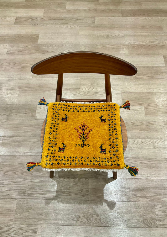 ギャッベ 43cm x 41cm Z1748