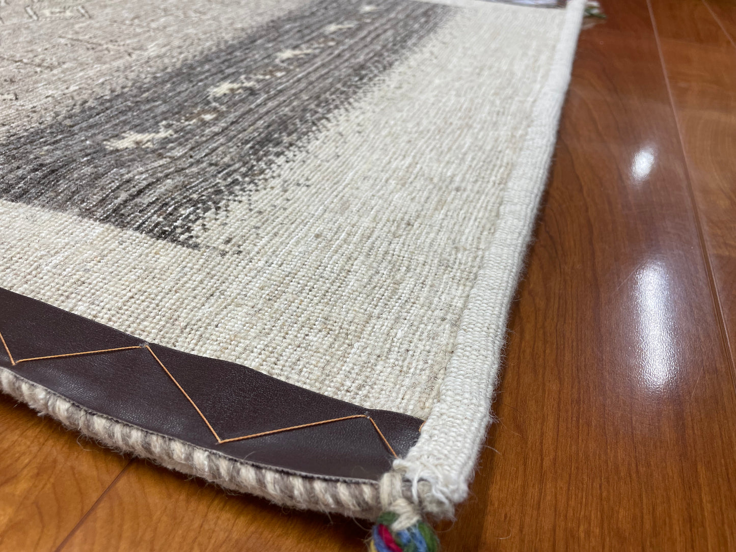 【オンライン限定】カシュクリギャッベ 126cm x 82cm RJ513