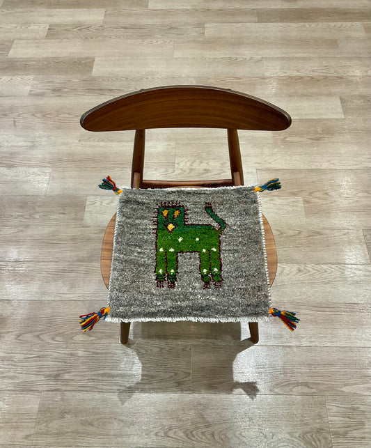 ギャッベ 42cm x 40cm Z1162