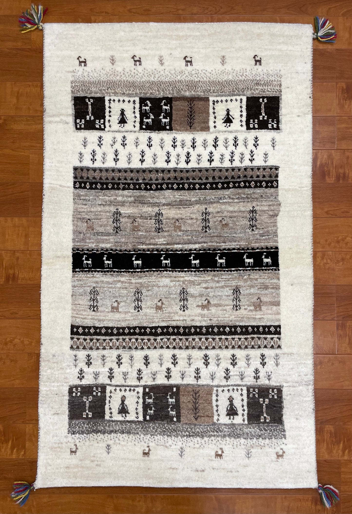 【オンライン限定】カシュクリギャッベ 136cm x 80cm RJ518