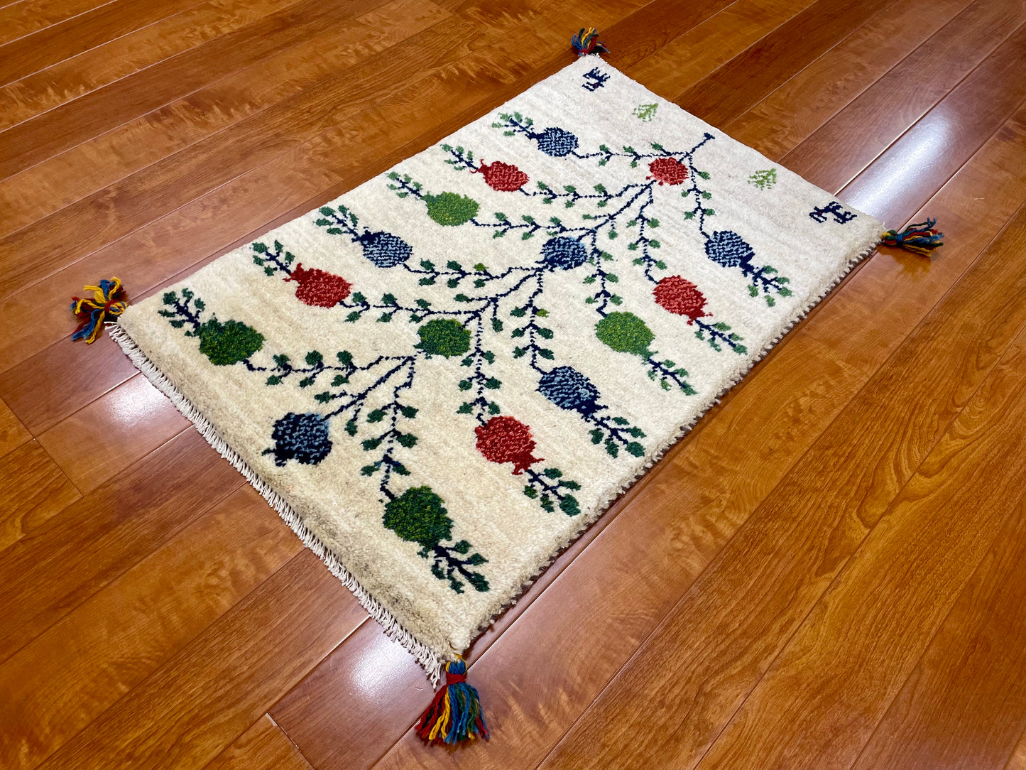 【オンライン限定】ギャッベ 88cm x 58cm RJ14062
