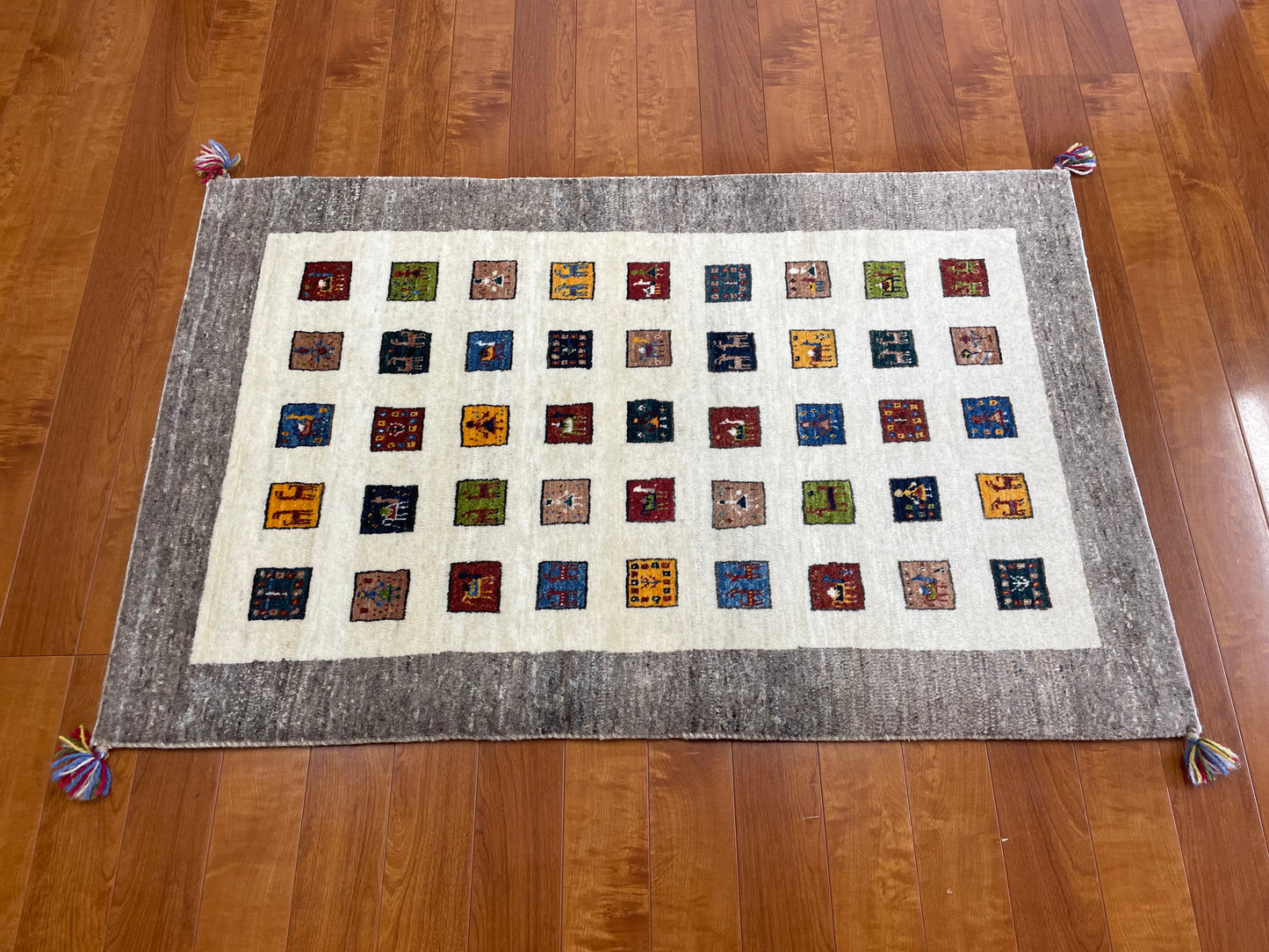 【オンライン限定】カシュクリギャッベ 130cm x 84cm RJ3039