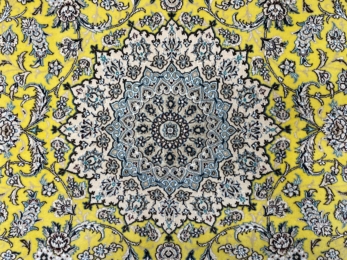 【オンライン限定】ナイン 204cm x 204cm PS7570