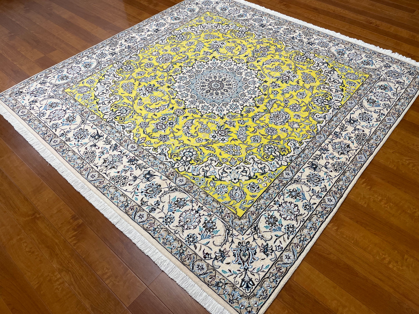 【オンライン限定】ナイン 204cm x 204cm PS7570