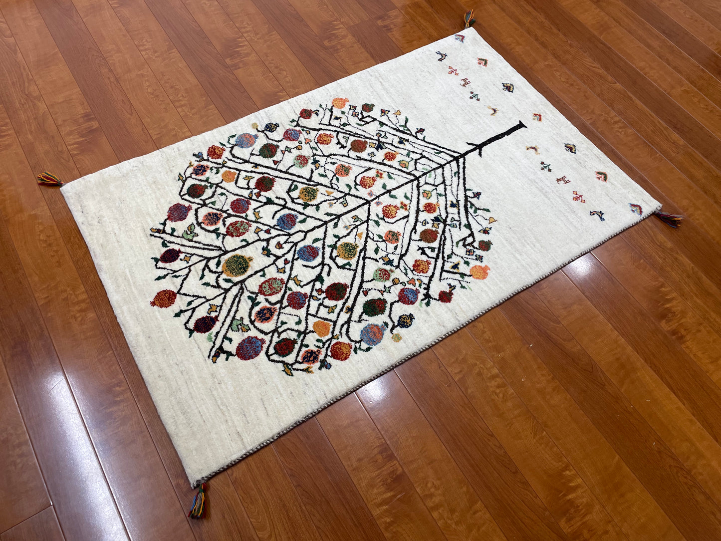 【オンライン限定】カシュクリギャッベ 132cm x 83cm RJ13312