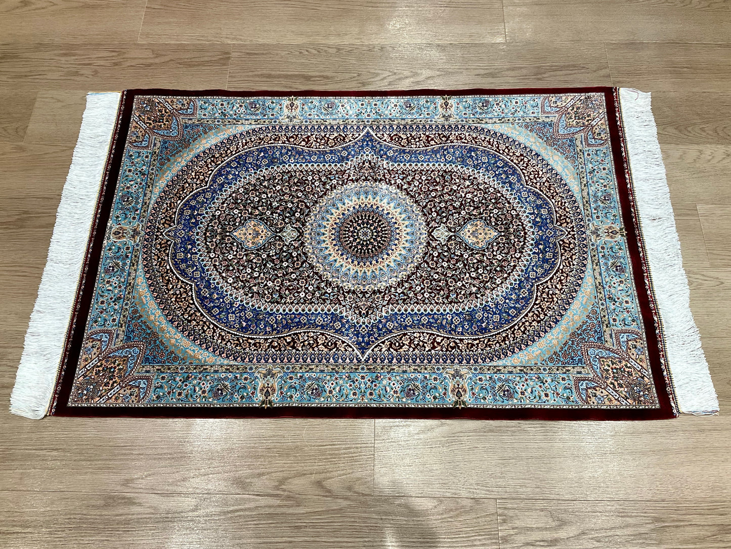 ペルシャンシルク 120cm x 80cm PS3917