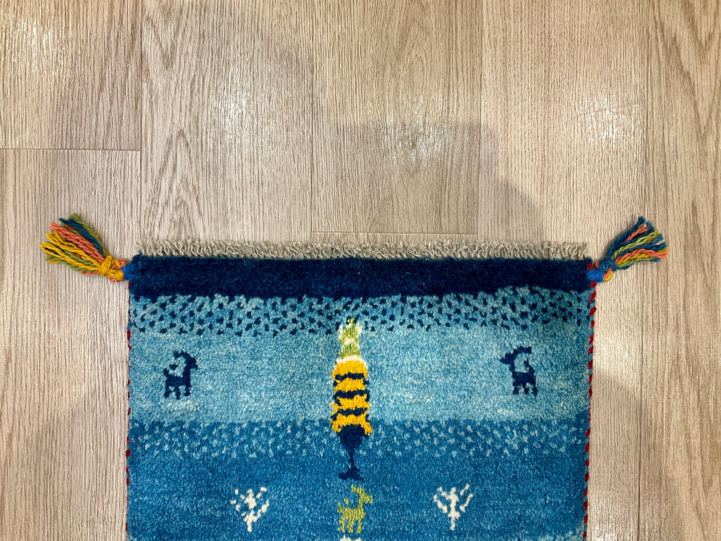 ギャッベ 41cm x 39cm AJ29510