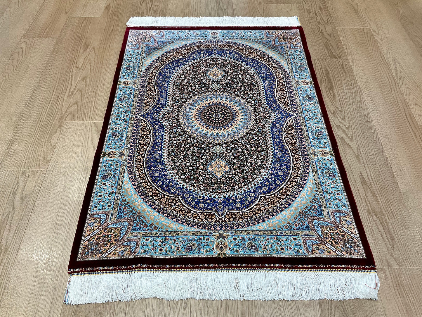 ペルシャンシルク 120cm x 80cm PS3917