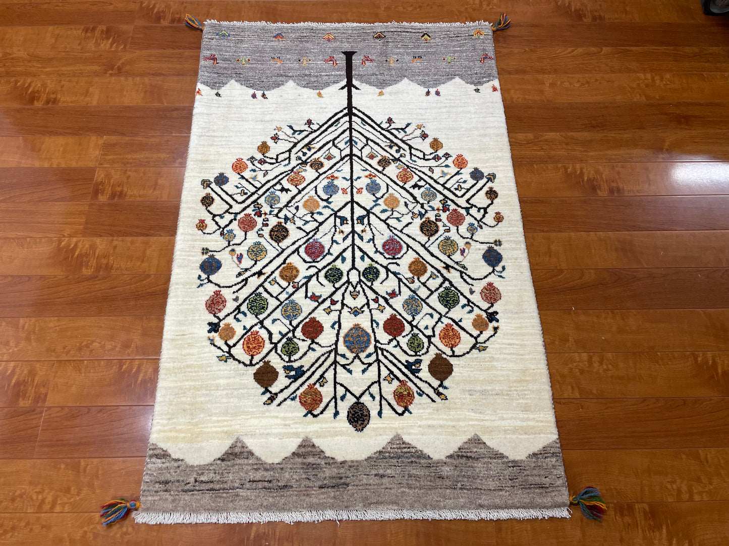 【オンライン限定】カシュクリギャッベ 120cm x 85cm RJ11415