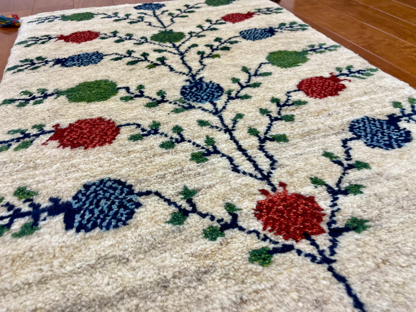【オンライン限定】ギャッベ 88cm x 58cm RJ14062