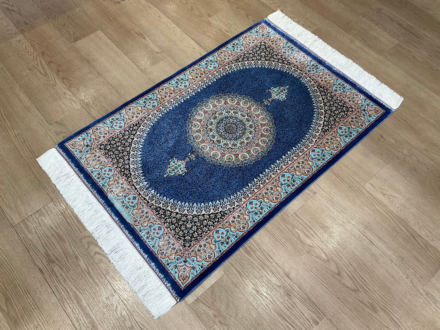 ペルシャンシルク 120cm x 80cm PS9647
