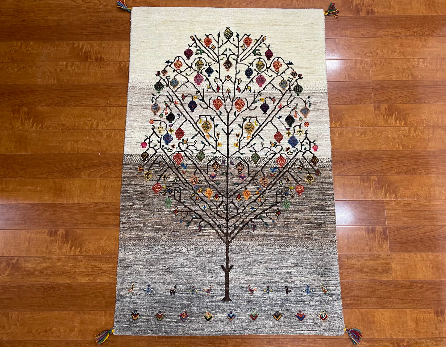 【オンライン限定】カシュクリギャッベ 134cm x 85cm RJ13672