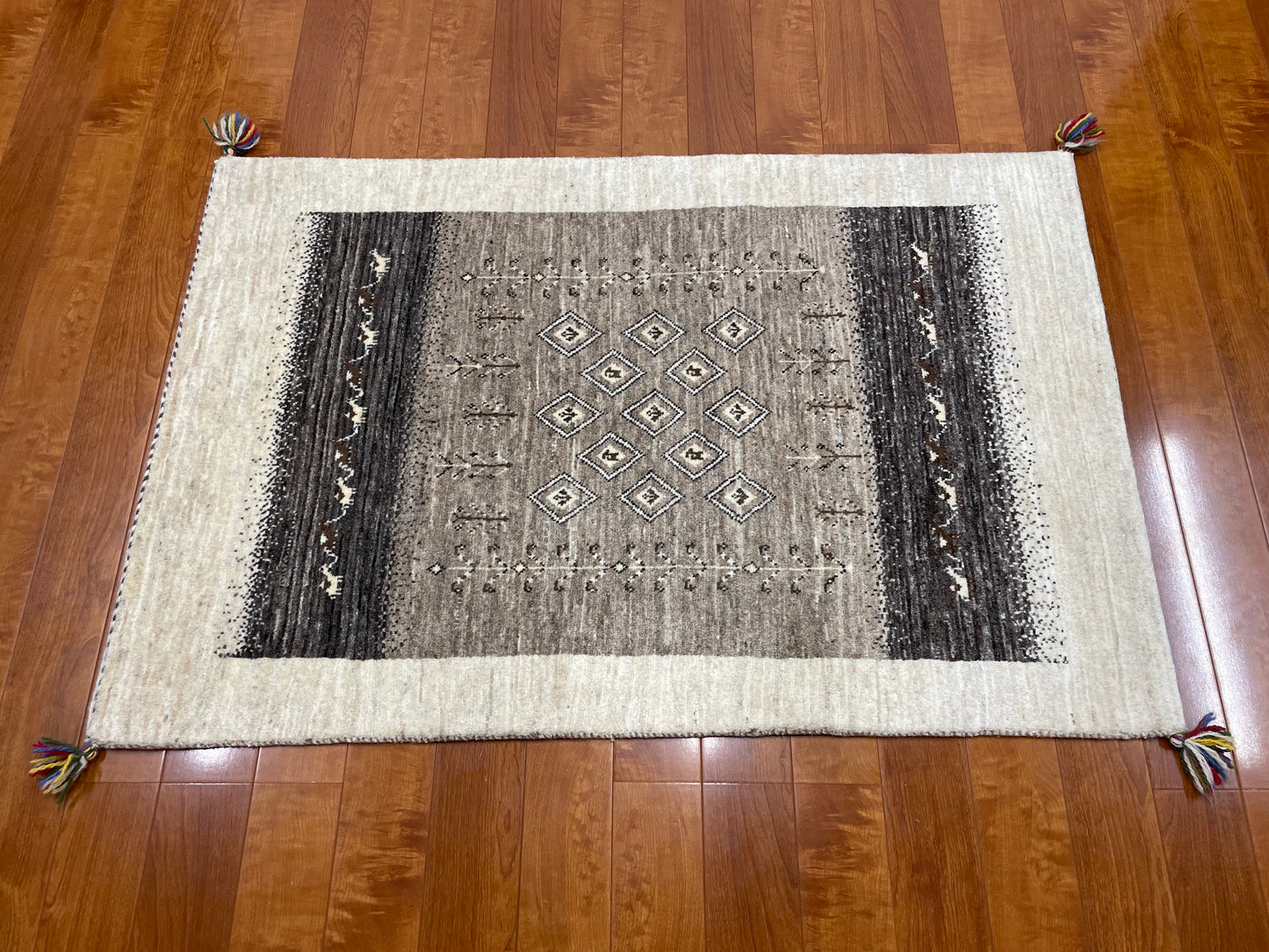 【オンライン限定】カシュクリギャッベ 126cm x 82cm RJ513