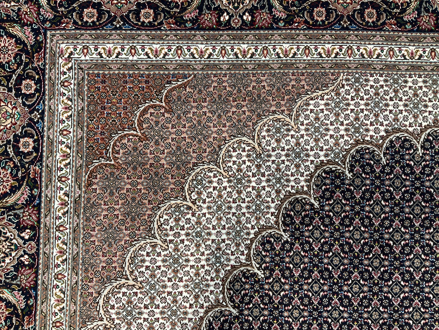 タブリーズ アブドラーヒ工房 300cm x 207cm NT5652