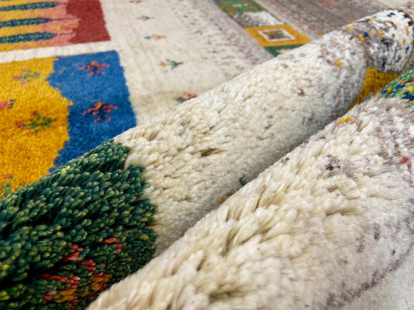 【オンライン限定】ギャッベ 200cm x 157cm RJ3882