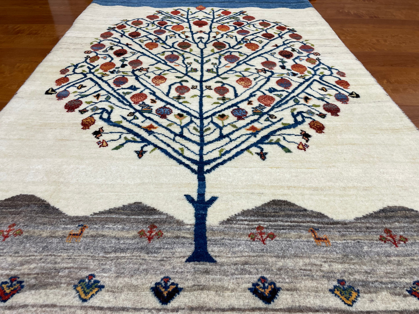 【オンライン限定】カシュクリギャッベ 134cm x 88cm RJ13316
