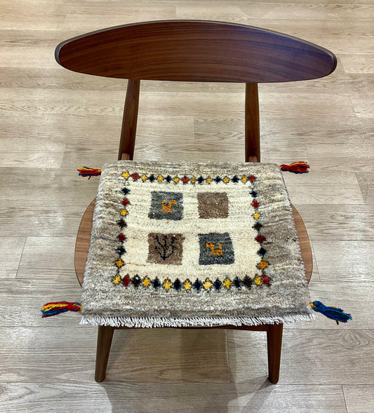 ギャッベ 43cm x 41cm T2044