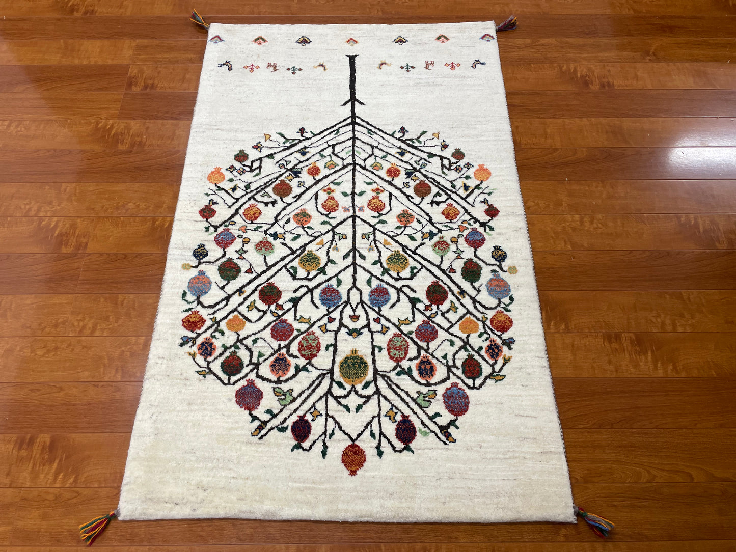 【オンライン限定】カシュクリギャッベ 132cm x 83cm RJ13312