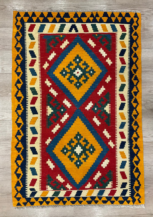 キリム 126cm x 80cm NT13051