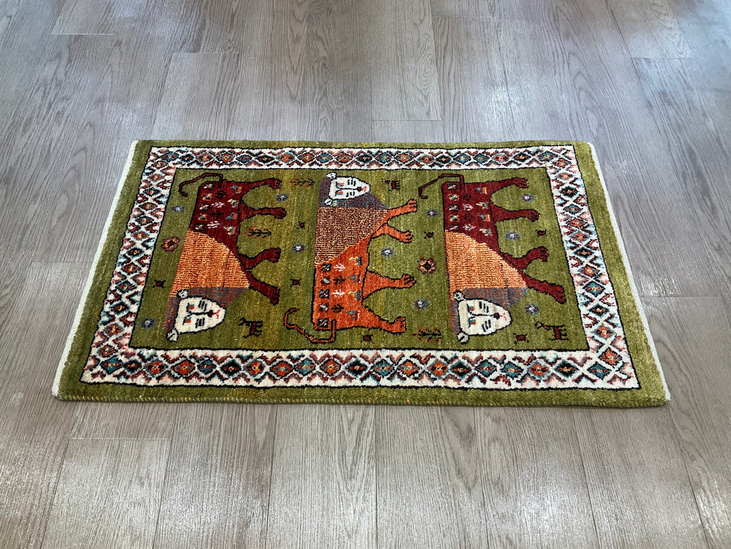 カシュクリギャッベ 93cm x 56cm RJ16086