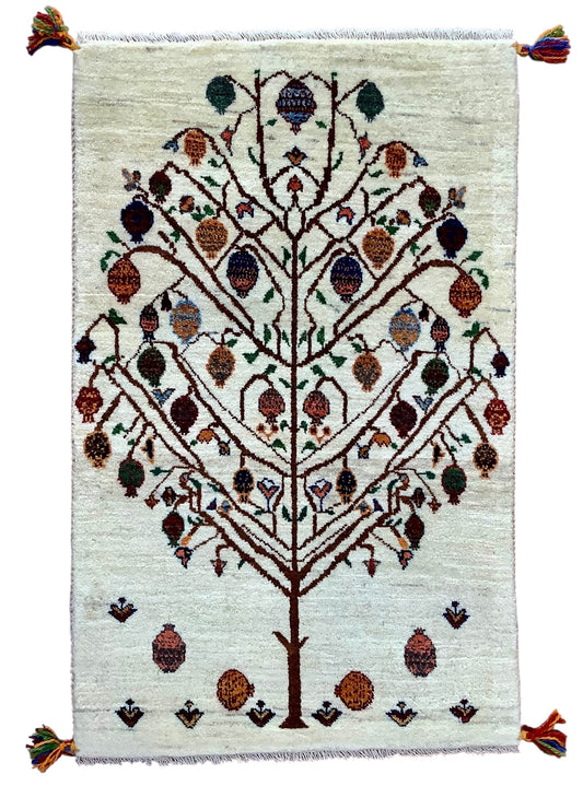 【オンライン限定】カシュクリギャッベ 102cm x 64cm RJ8415