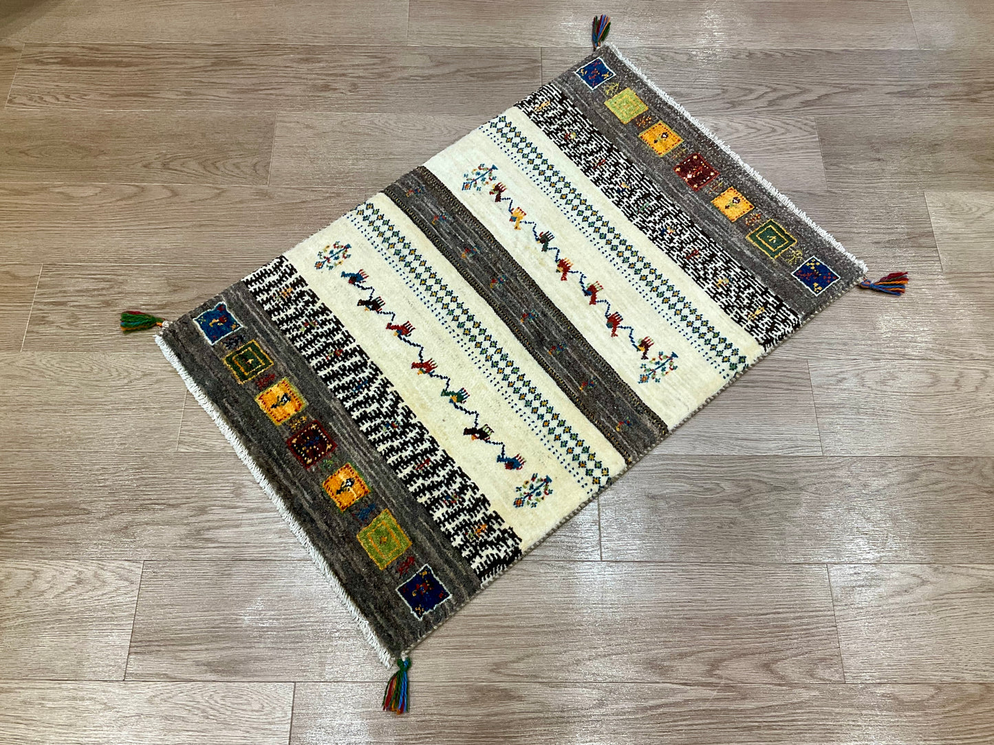 カシュクリ 90cm x 62cm RJ4938