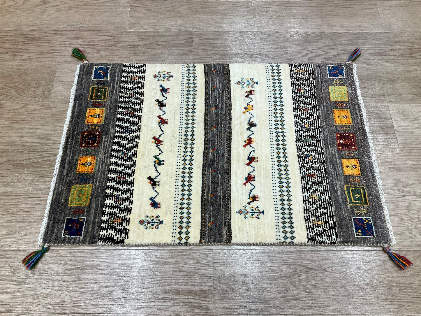 カシュクリ 90cm x 62cm RJ4938