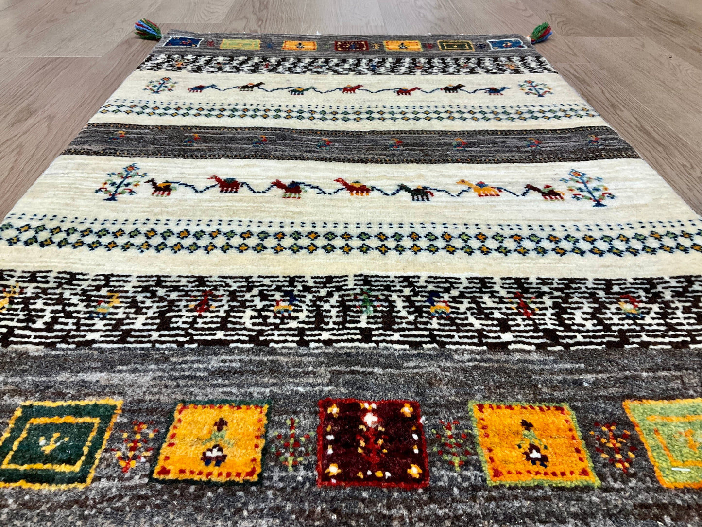 カシュクリ 90cm x 62cm RJ4938