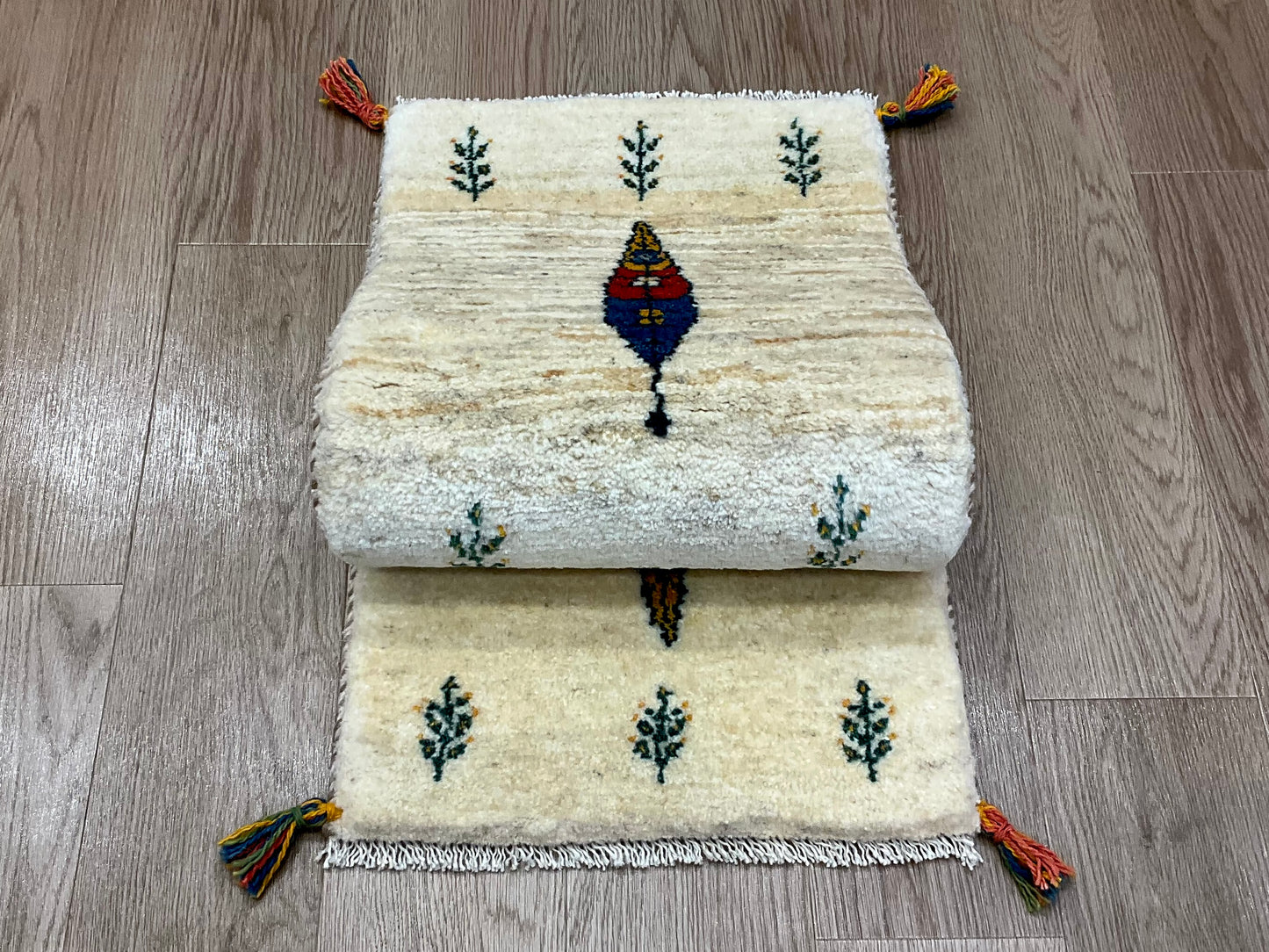 ギャッベ 115cm x 42cm RJ8770