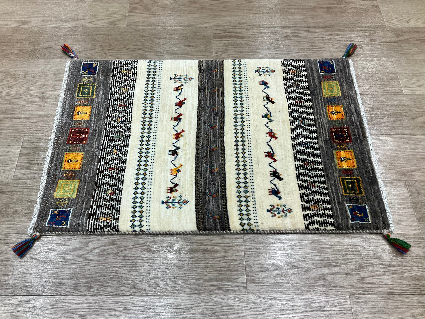 カシュクリ 90cm x 62cm RJ4938