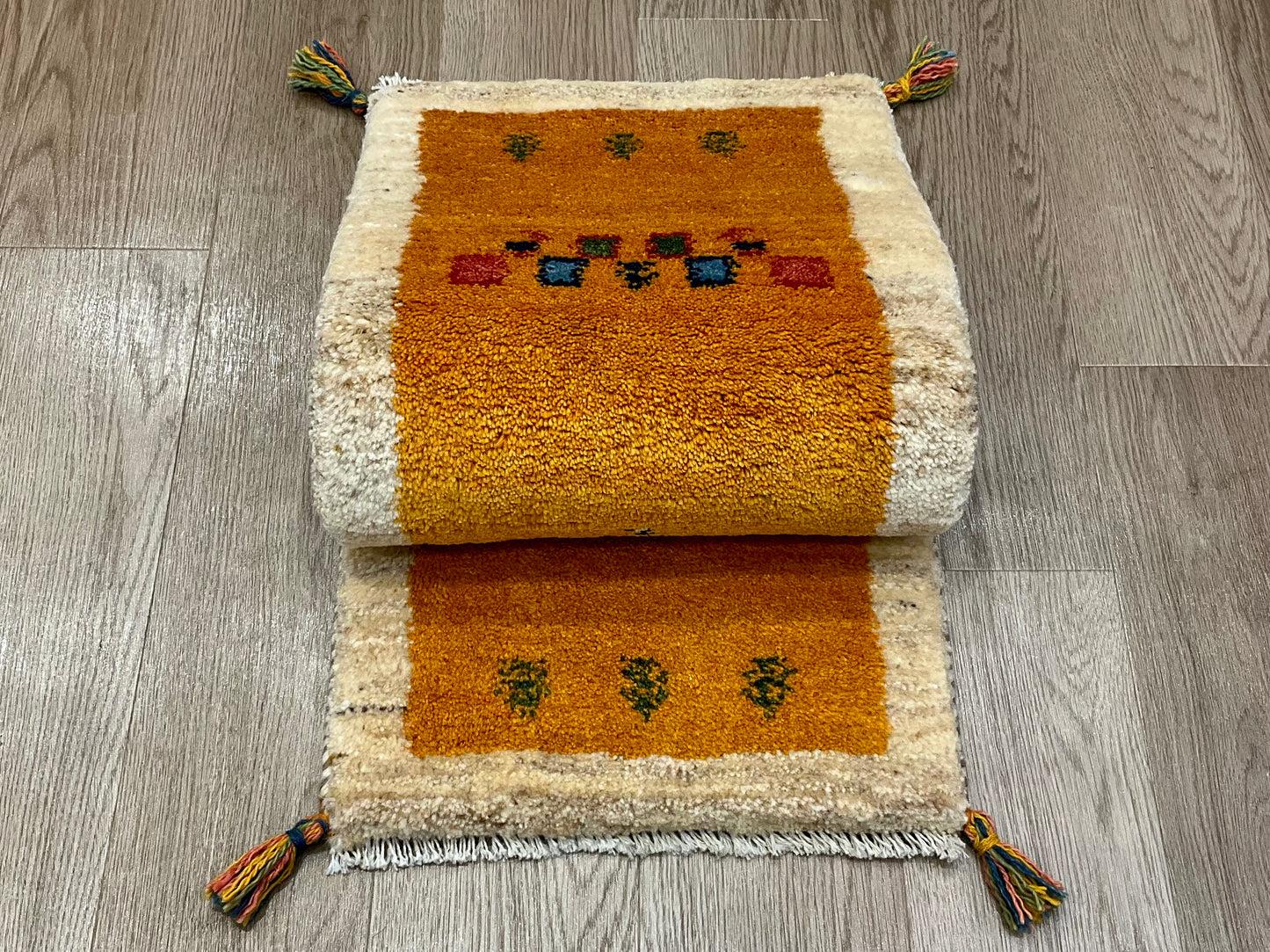 ギャッベ 115cm x 38cm RJ9654