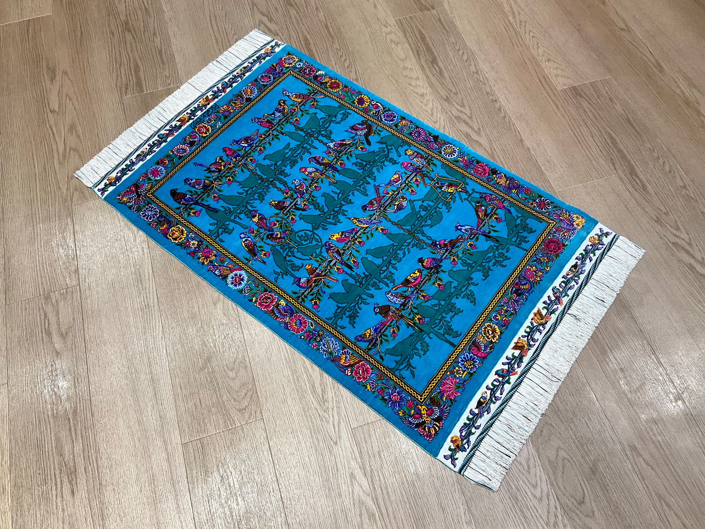 クム アッバースィー工房 93cm x 65cm JM425