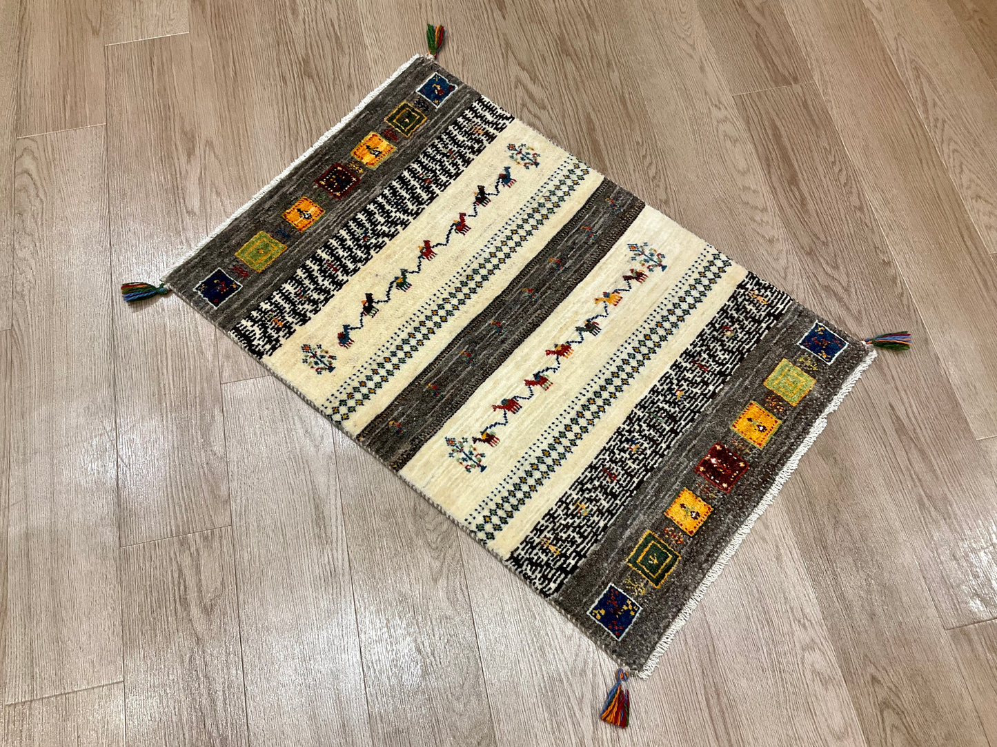 カシュクリ 90cm x 62cm RJ4938