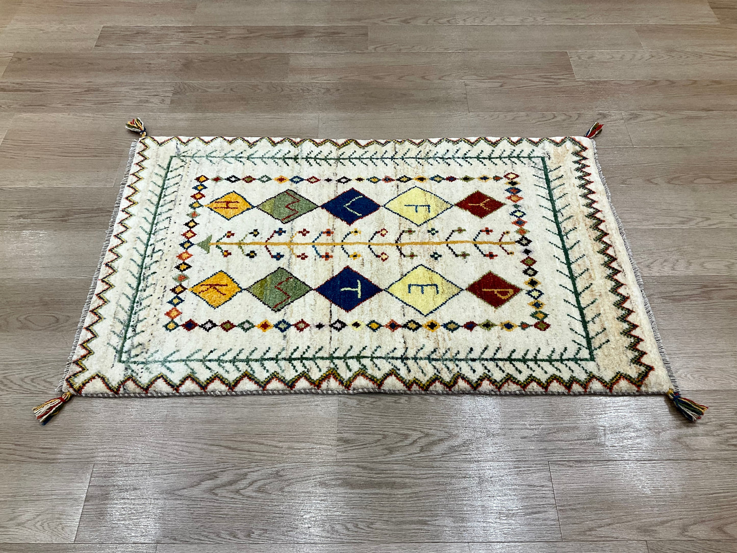 ギャッベ 130cm x 80cm RD16211